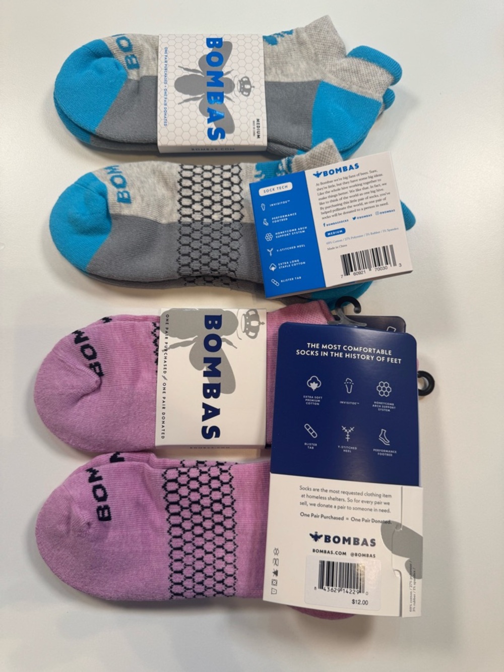 Bombas NWT Unisex  4PR total 2PR each Tri-Color Blu/GRY & 2PR pink Size: Medium